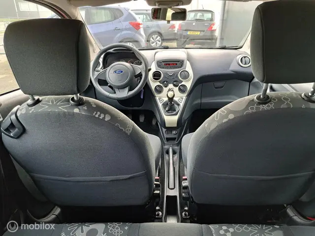 Ford Ka 1.2 Champions Edition start/stop 2013 Benzine 17