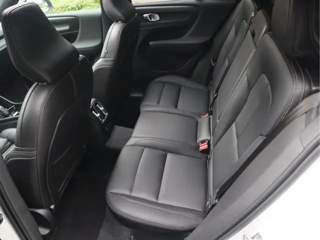 Volvo XC40 1.5 T5 Recharge 2021 Hybride Benzine 29