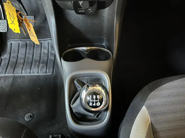 Toyota Aygo 1.0 VVT-i x-first 2018 Benzine 23