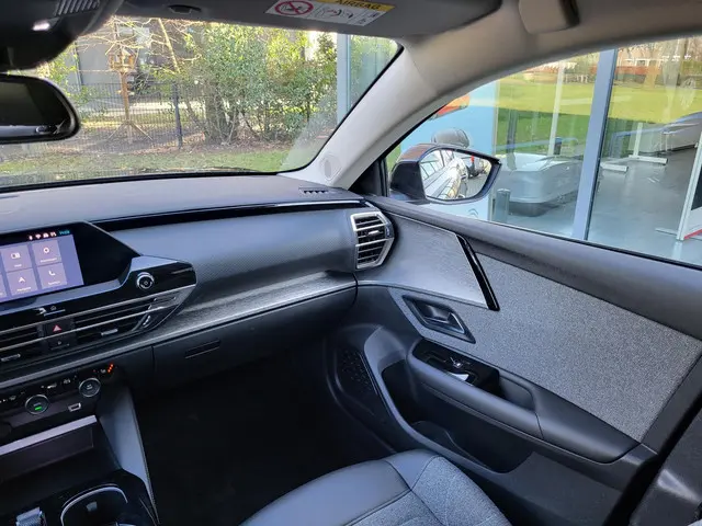 Citroën C5 X 1.2 PureTech Feel AUTOMAAT 2023 Benzine 25
