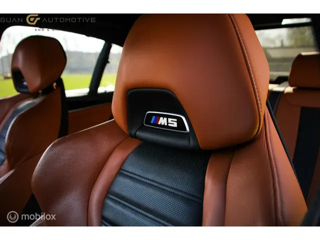 BMW M5 5-serie Competition 2020 Benzine 43