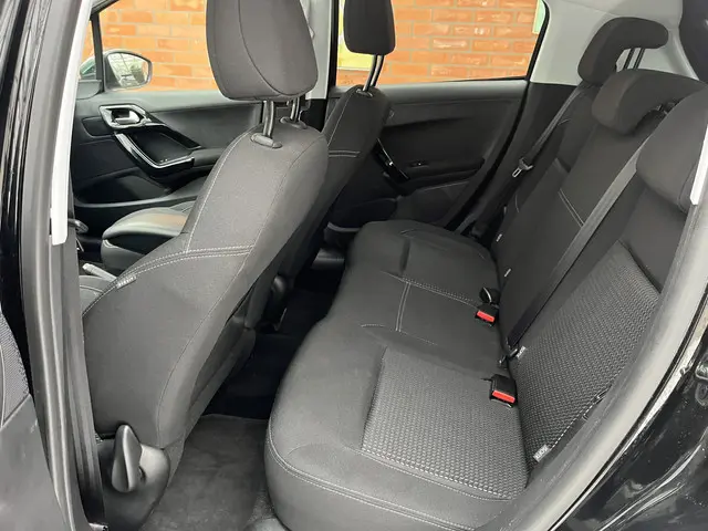 Peugeot 208 PureTech 110 Allure Automaat 2018 Benzine 9