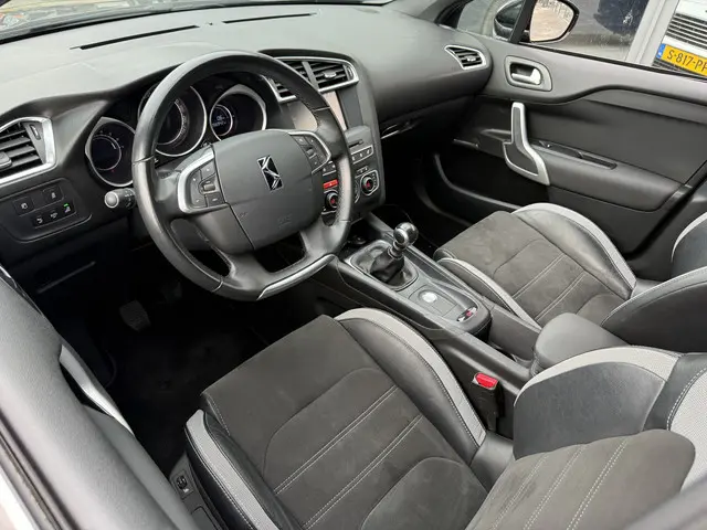 DS DS 4 Crossback 1.2 PureTech Chic 2018 Benzine 36