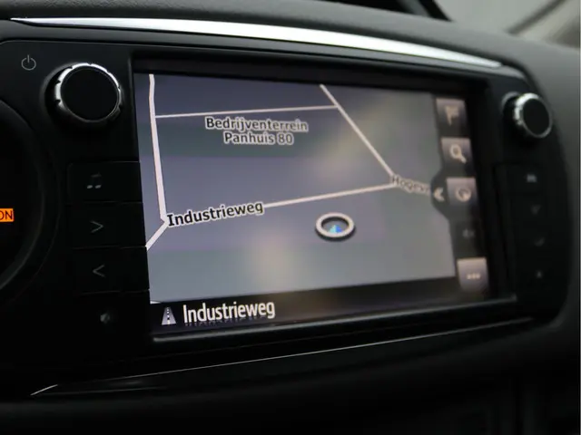 Toyota Yaris 1.3 VVT-i Trend 2016 Benzine 32