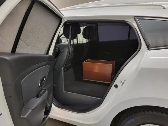 Renault Mégane 1.5dCi 90pk Grijs kenteken! 2012 Diesel 5