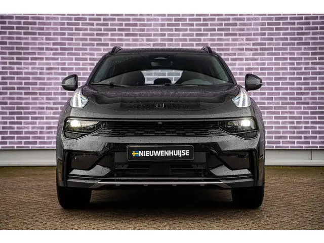 Lynk & Co 01 1.5 Plug-in Hybrid Core 2025 Hybride Benzine 8