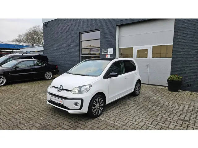 Volkswagen up! 1.0 BMT high up! 2019 Benzine 9