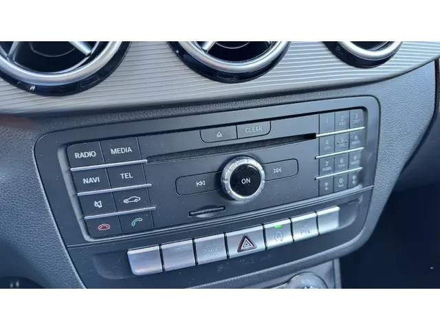 Mercedes-Benz B-Klasse 180 Ambition 2016 Benzine 18