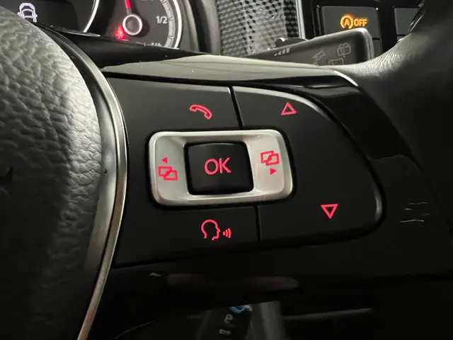 Volkswagen up! 1.0 BMT move up! 2019 Benzine 19