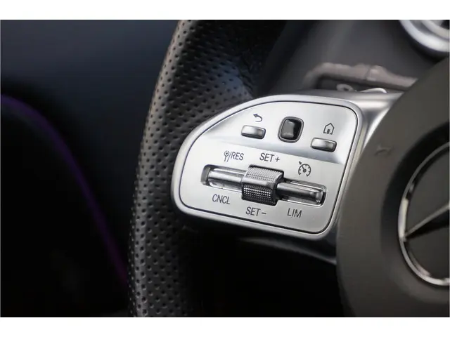 Mercedes-Benz GLA GLA 250 4M AMG Line 2020 Benzine 19