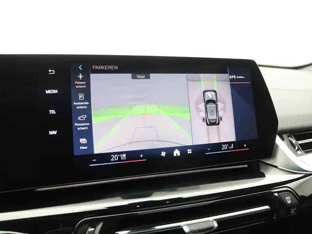 BMW iX2 eDrive20 65kWh 2024 Elektrisch 25