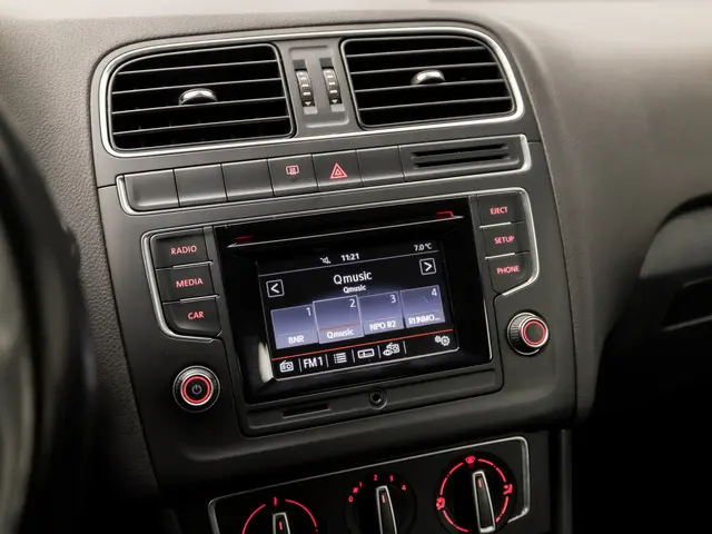 Volkswagen Polo 1.0 Sportline 2015 Benzine 8