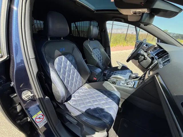 Volkswagen Golf 2.0 TSI R 4Motion 2014 Benzine 10