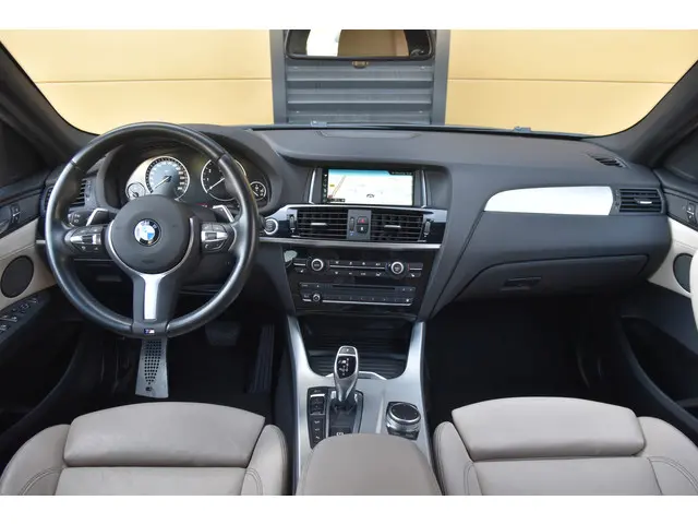 BMW X4 M40i High Executive 2017 Benzine 3
