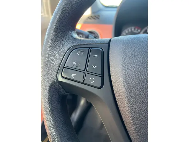 Hyundai i10 1.0i i-Motion Comfort 2016 Benzine 18