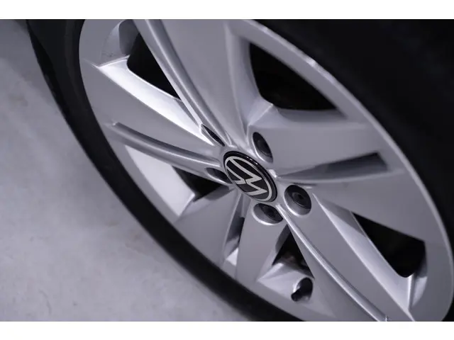 Volkswagen Golf 1.0 TSI Life 2020 Benzine 18