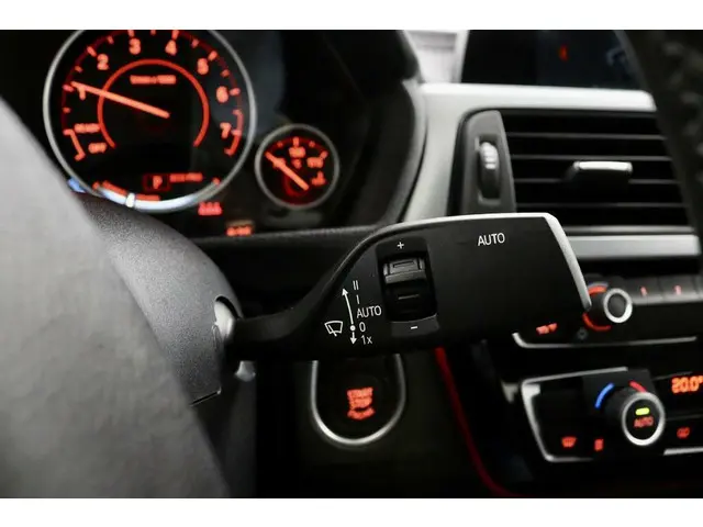 BMW 4 Serie Gran Coupé 418i Business 2018 Benzine 18