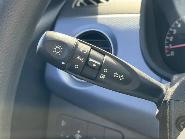 Hyundai i10 1.0i i-Motion Comfort 2017 Benzine 24