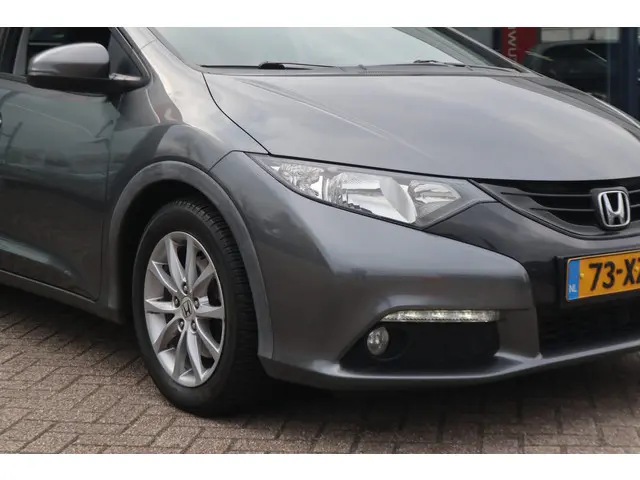 Honda Civic 1.8 Sport 2012 Benzine 32