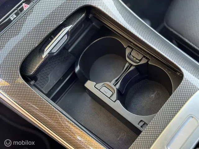 Mercedes-Benz C-Klasse 200 AMG Line 2022 Benzine 27