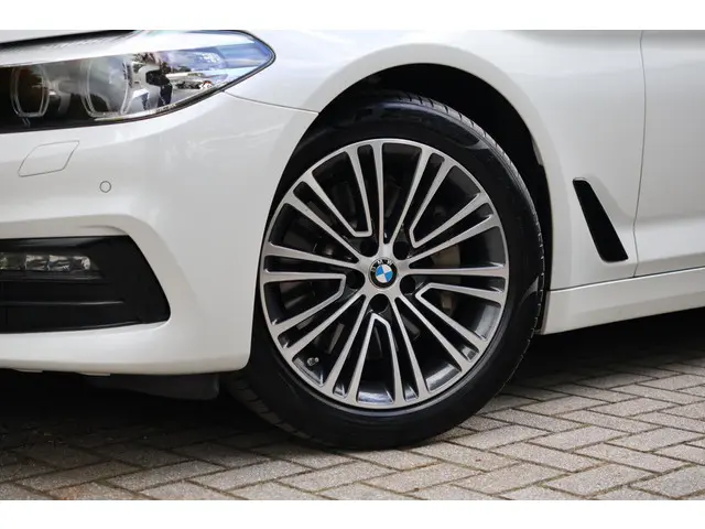 BMW 5 Serie Touring 530d High Executive 2020 Diesel 2