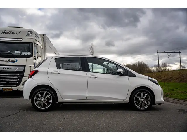 Toyota Yaris 1.0 VVT-i Trend 2015 Benzine 35