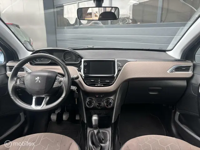 Peugeot 2008 1.6 e-HDi Blue Lease Executive 2014 Diesel 14