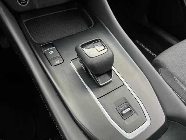 Nissan QASHQAI 1.3 MHEV Xtronic N-Connecta 2023 Benzine 25