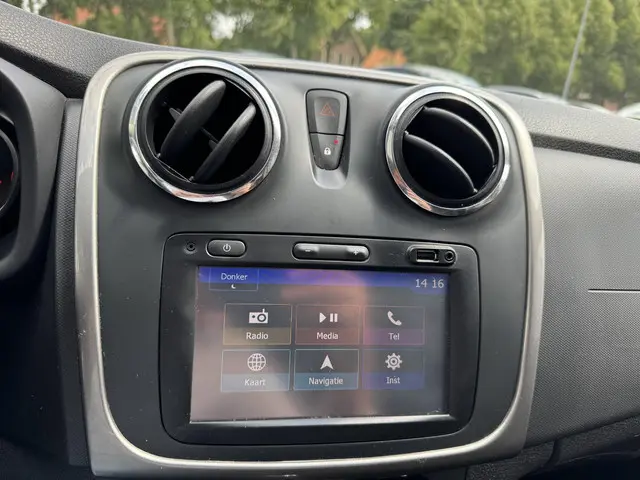 Dacia Sandero 0.9 TCe SL Royaal 2016 Benzine 14