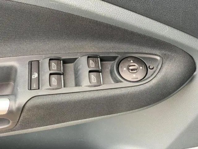 Ford C-MAX 1.0 Lease Titanium / Navi / Camera / 2014 Benzine 6