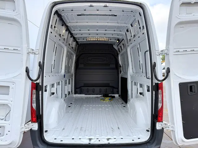 Mercedes-Benz eSprinter 312 2020 Elektrisch 11