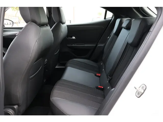 Opel Mokka 1.2 Turbo Elegance 2022 Benzine 14