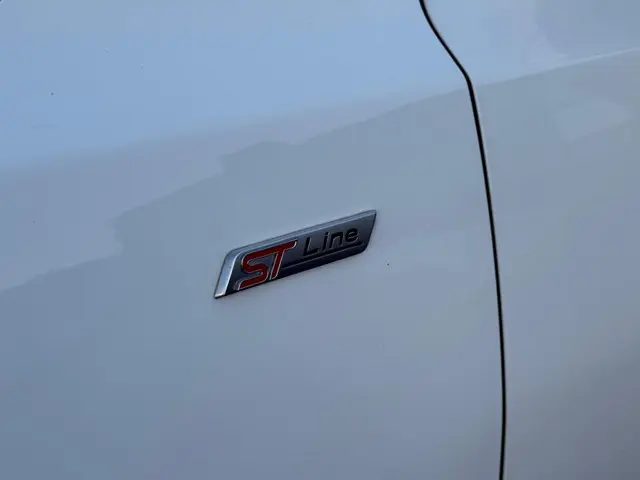 Ford Focus Wagon 1.5 EcoB. ST Line 2021 Benzine 11