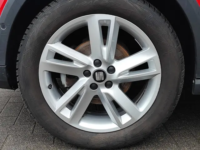 SEAT Arona 1.0 TSI DSG FR Business Intense 2021 Benzine 4