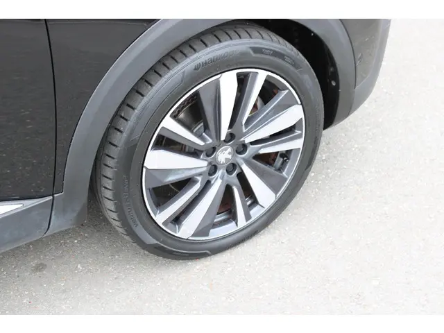Peugeot 3008 1.6 HYbrid 225 GT 2020 Hybride Benzine 6