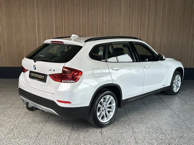 BMW X1 sDrive20i Executive 2015 Benzine 21