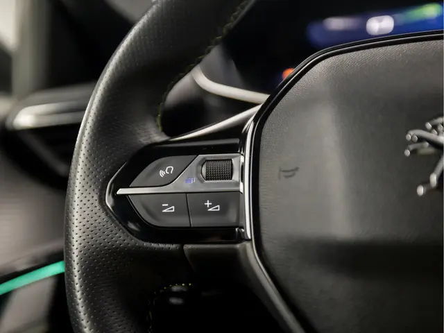Peugeot 208 1.2 PureTech GT-Line 2020 Benzine 20