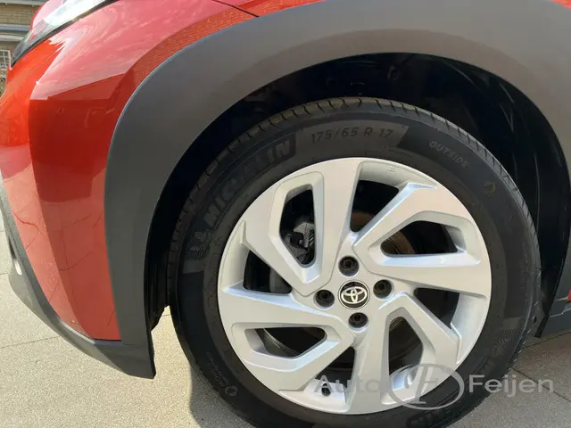Toyota Aygo X CABRIO VVT-I ENVY 2022 Benzine 18