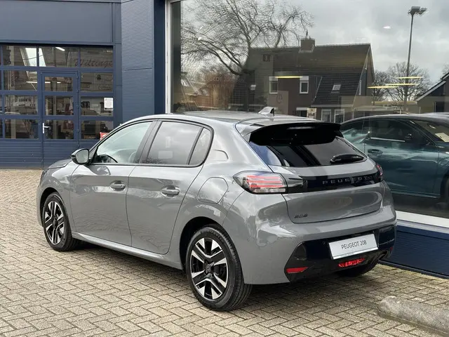 Peugeot 208 1.2 Turbo 100 PK Allure 2025 Benzine 4