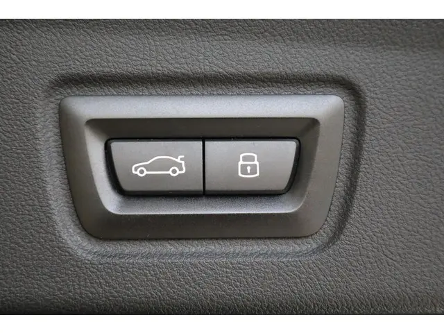 BMW i4 eDrive40 2023 Elektrisch 28