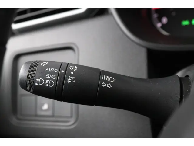 Dacia Duster 1.3 TCe 150 EDC Extreme 2023 Benzine 35