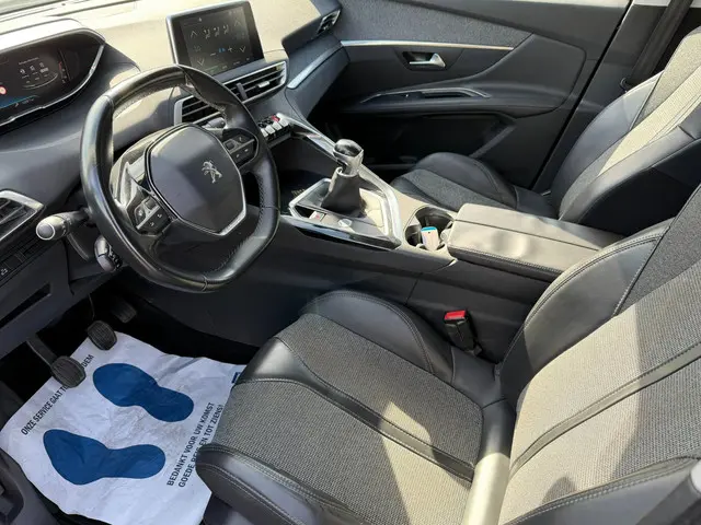 Peugeot 3008 1.2 PureTech Première 2016 Benzine 5