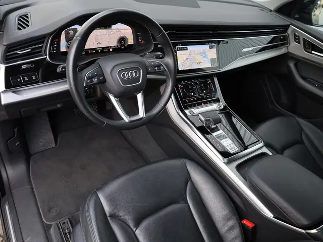 Audi Q8 55 eTFSI Quattro 2022 Benzine 6
