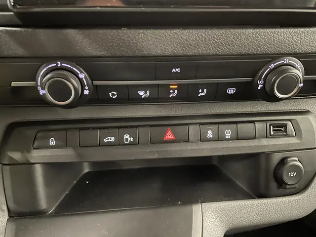 Peugeot Expert 231L 2.0 BlueHDI 120 Premium 2019 Diesel 26