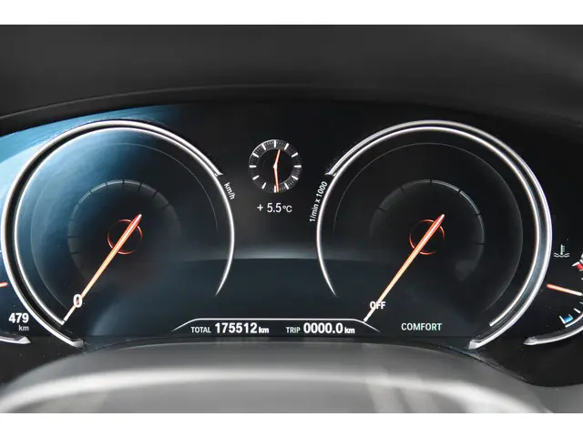 BMW 7 Serie 740Li High Executive 2016 Benzine 16