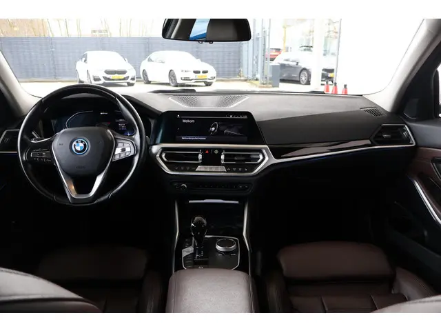 BMW 3 Serie Touring 320e 2022 Hybride Benzine 10