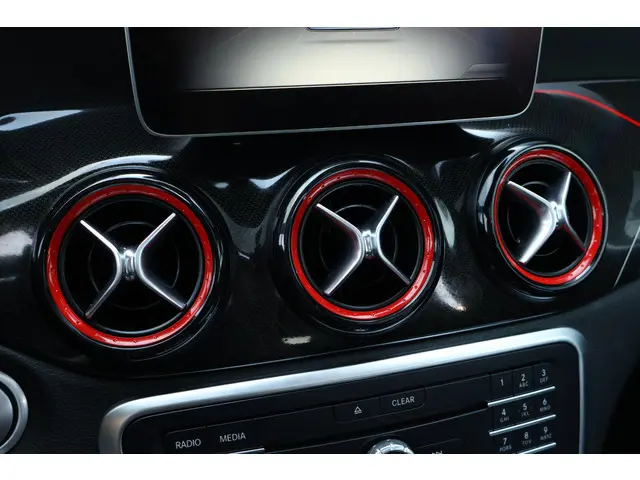 Mercedes-Benz GLA AMG 45 4MATIC 2018 Benzine 30