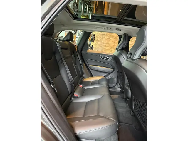 Volvo XC60 2.0 B4 Inscription 2021 Hybride Benzine 12