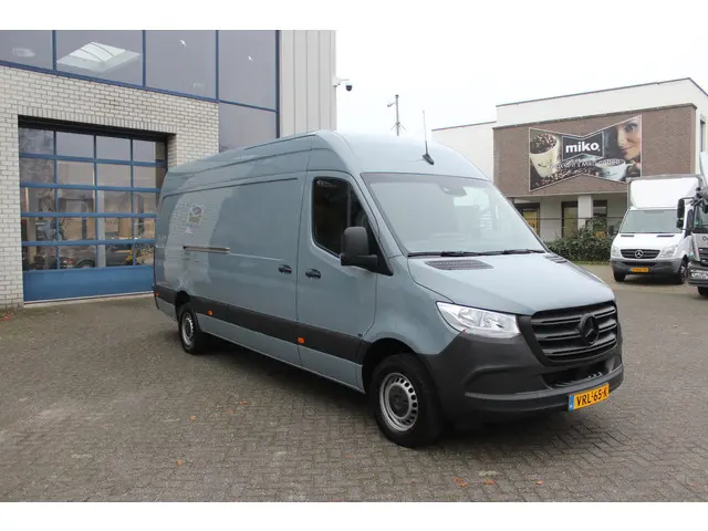 Mercedes-Benz Sprinter 317 CDI L3H2 2021 Diesel 2