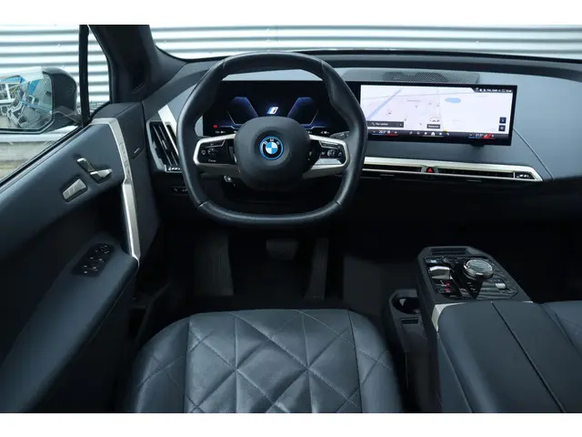 BMW iX xDrive40 2023 Elektrisch 9